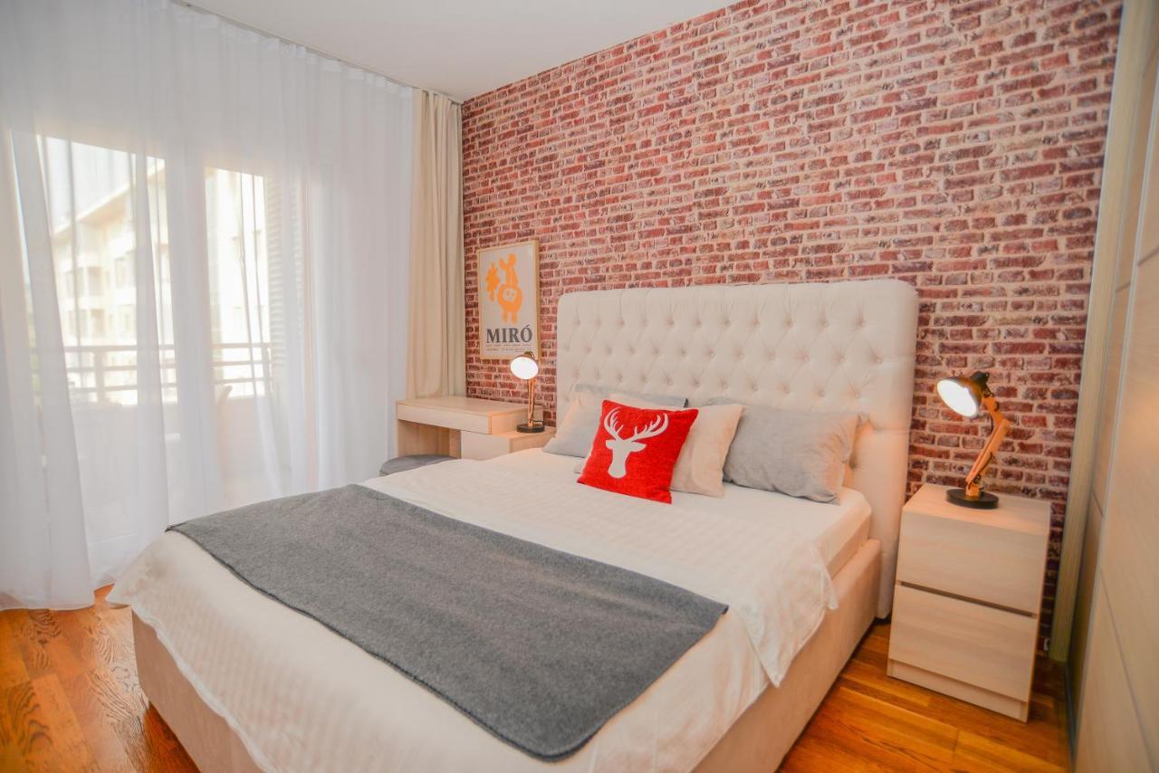 Lovely Apartment At City Quart พอดโกริกา ภายนอก รูปภาพ