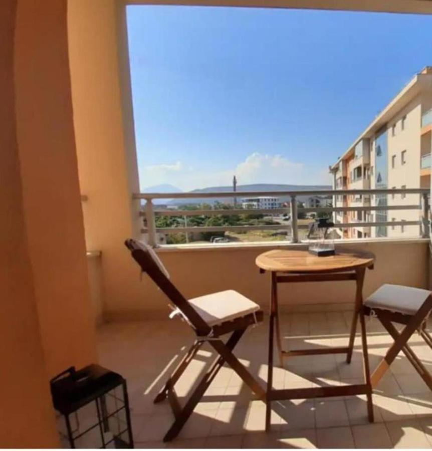 Lovely Apartment At City Quart พอดโกริกา ภายนอก รูปภาพ