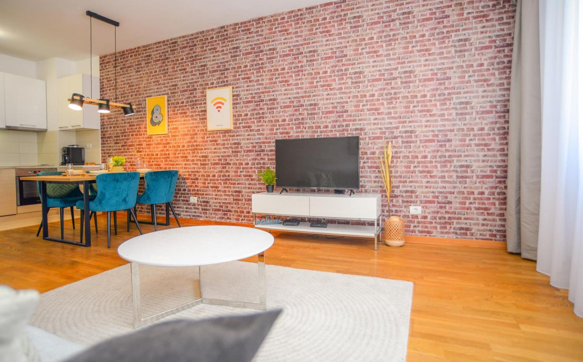 Lovely Apartment At City Quart พอดโกริกา ภายนอก รูปภาพ